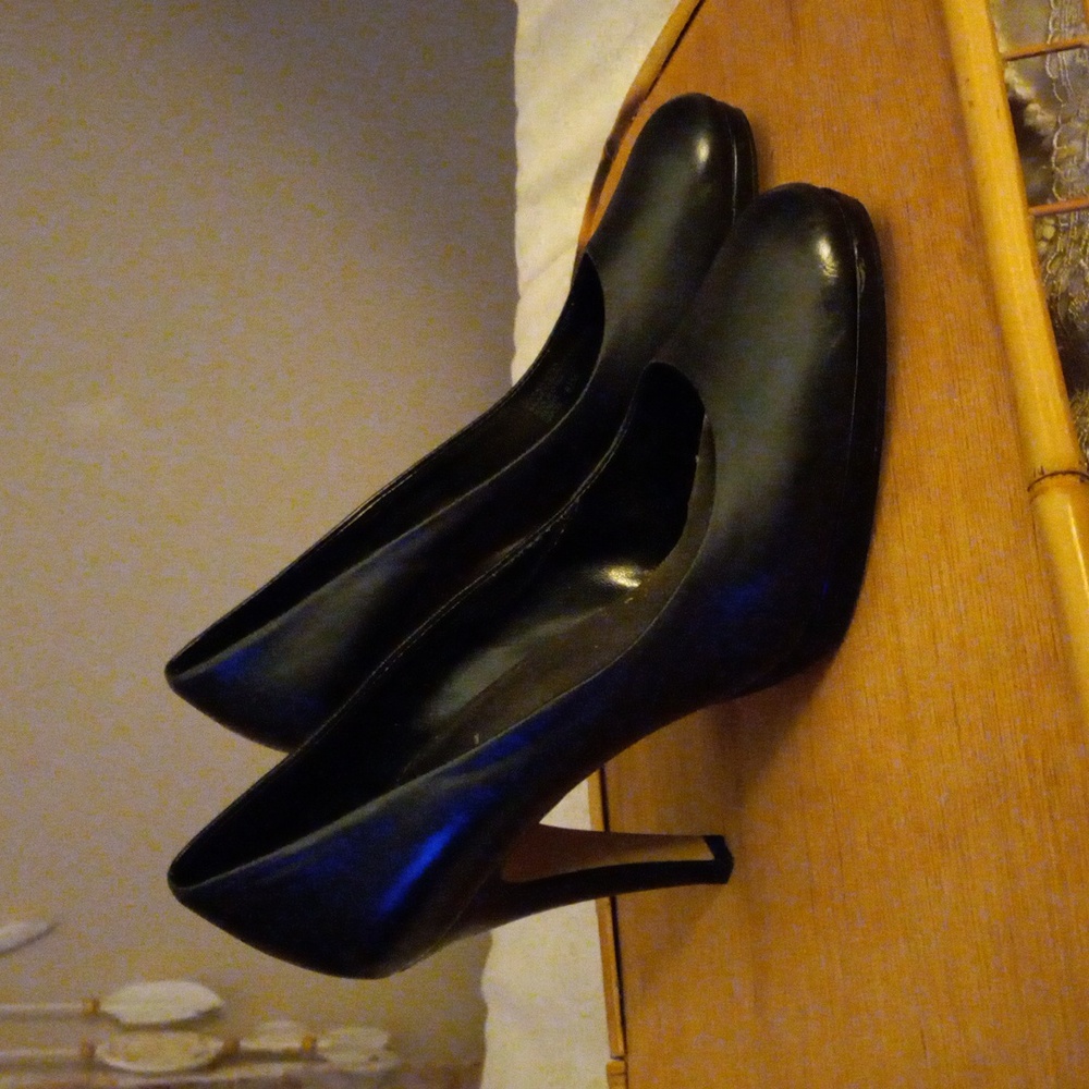 Franco Sarto Black Leather High Heels Size 8 1/2 M